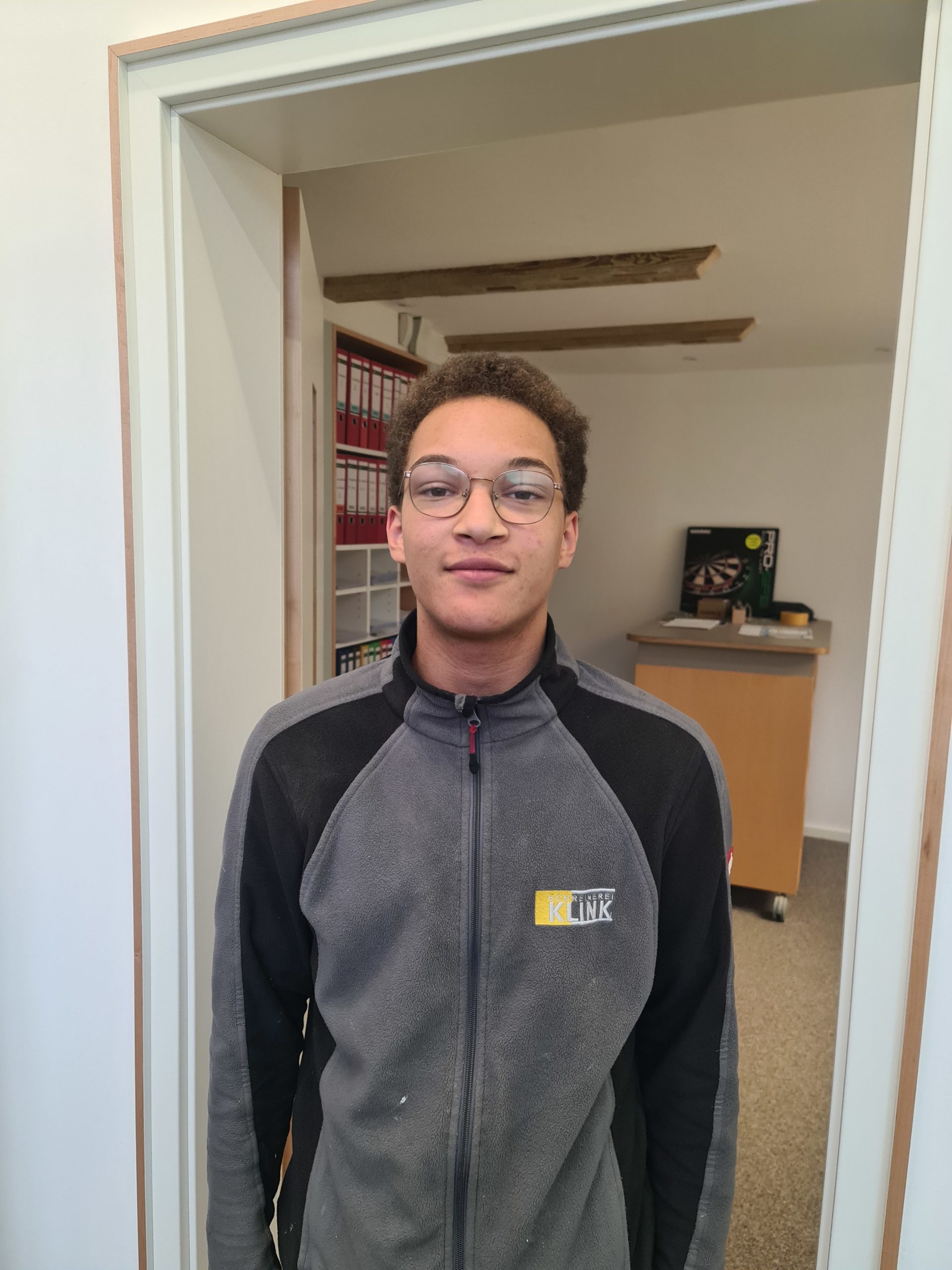 Oluwafemi Habert - Auszubildender 2022/2025 - Schreinerei Klink Tübingen
